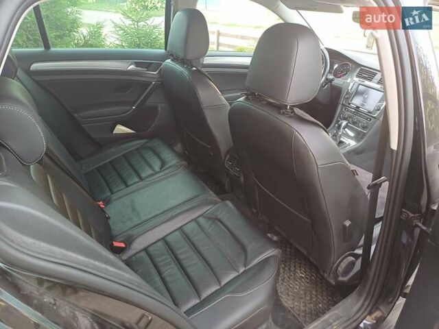 Черный Фольксваген e-Golf, объемом двигателя 0 л и пробегом 108 тыс. км за 10500 $, фото 7 на Automoto.ua