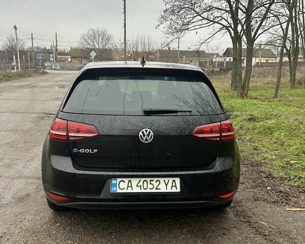 Черный Фольксваген e-Golf, объемом двигателя 0 л и пробегом 162 тыс. км за 9100 $, фото 4 на Automoto.ua