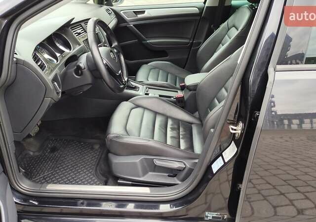 Черный Фольксваген e-Golf, объемом двигателя 0 л и пробегом 131 тыс. км за 9199 $, фото 19 на Automoto.ua