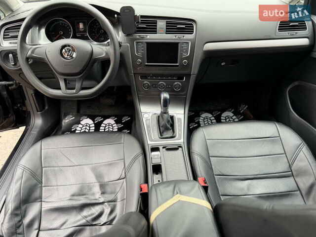 Чорний Фольксваген e-Golf, об'ємом двигуна 0 л та пробігом 109 тис. км за 9200 $, фото 8 на Automoto.ua