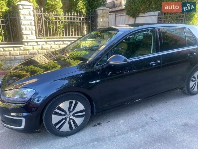 Черный Фольксваген e-Golf, объемом двигателя 0 л и пробегом 100 тыс. км за 9700 $, фото 3 на Automoto.ua