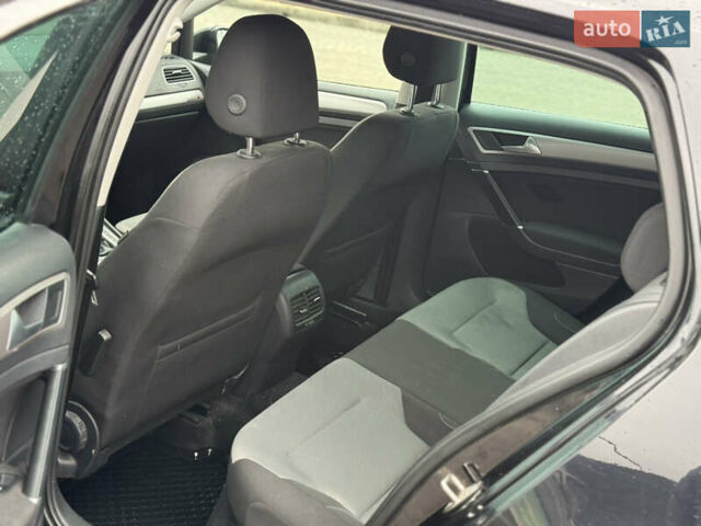 Черный Фольксваген e-Golf, объемом двигателя 0 л и пробегом 141 тыс. км за 8600 $, фото 12 на Automoto.ua