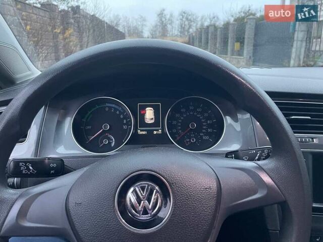 Черный Фольксваген e-Golf, объемом двигателя 0 л и пробегом 133 тыс. км за 8900 $, фото 9 на Automoto.ua