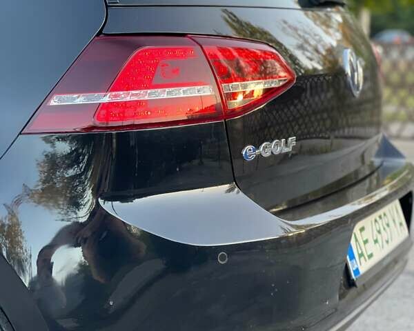 Черный Фольксваген e-Golf, объемом двигателя 0 л и пробегом 185 тыс. км за 10000 $, фото 5 на Automoto.ua