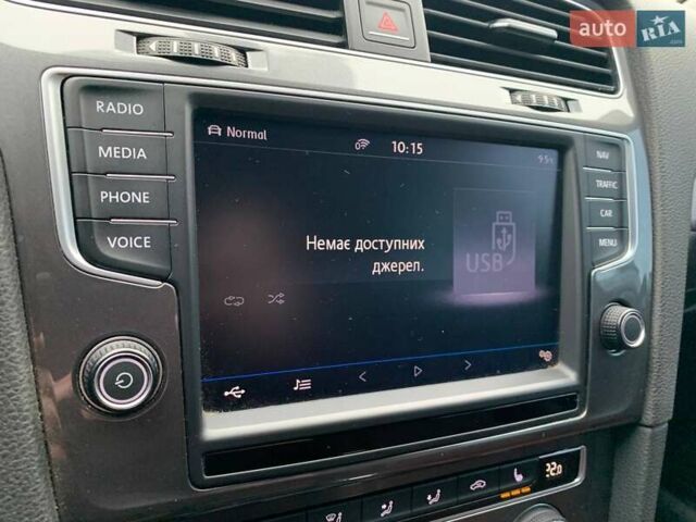 Черный Фольксваген e-Golf, объемом двигателя 0 л и пробегом 180 тыс. км за 11990 $, фото 22 на Automoto.ua