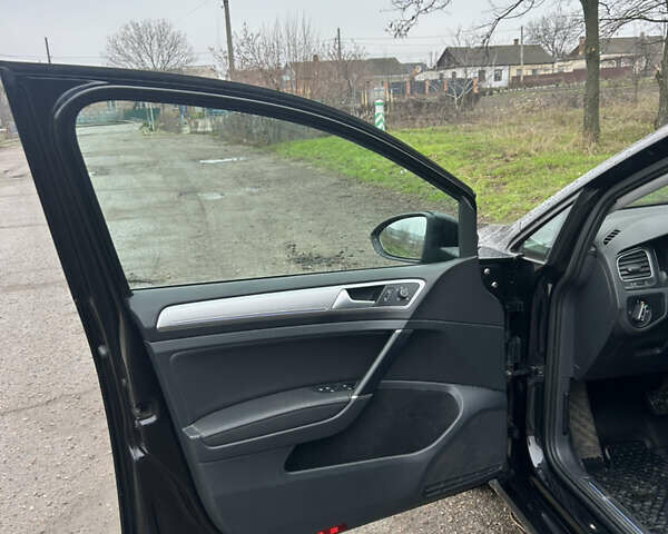 Черный Фольксваген e-Golf, объемом двигателя 0 л и пробегом 162 тыс. км за 9100 $, фото 10 на Automoto.ua