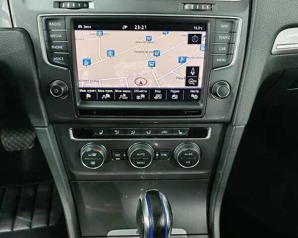 Черный Фольксваген e-Golf, объемом двигателя 0 л и пробегом 159 тыс. км за 8350 $, фото 19 на Automoto.ua