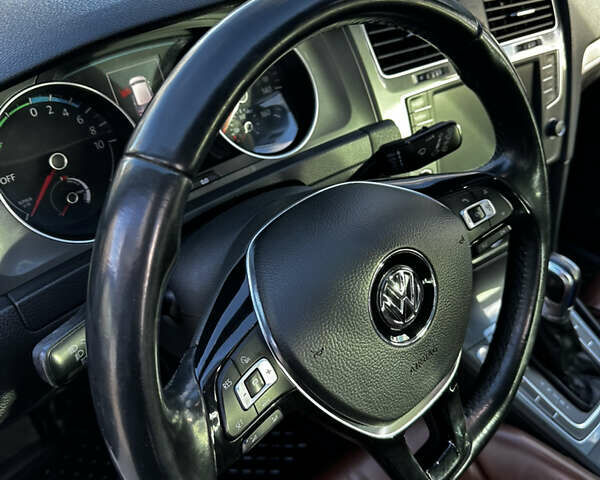 Черный Фольксваген e-Golf, объемом двигателя 0 л и пробегом 157 тыс. км за 9700 $, фото 16 на Automoto.ua