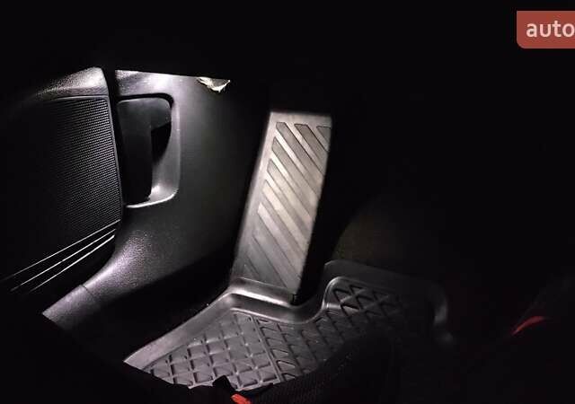 Черный Фольксваген e-Golf, объемом двигателя 0 л и пробегом 131 тыс. км за 9199 $, фото 65 на Automoto.ua