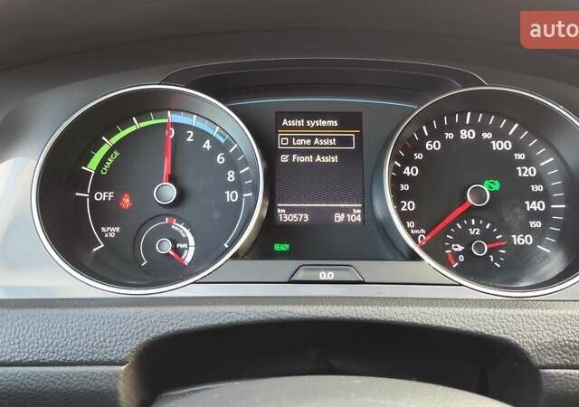 Черный Фольксваген e-Golf, объемом двигателя 0 л и пробегом 131 тыс. км за 9199 $, фото 51 на Automoto.ua