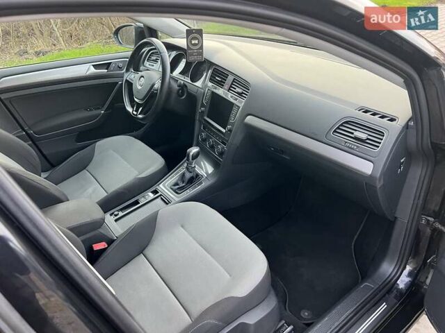 Черный Фольксваген e-Golf, объемом двигателя 0 л и пробегом 118 тыс. км за 7950 $, фото 23 на Automoto.ua