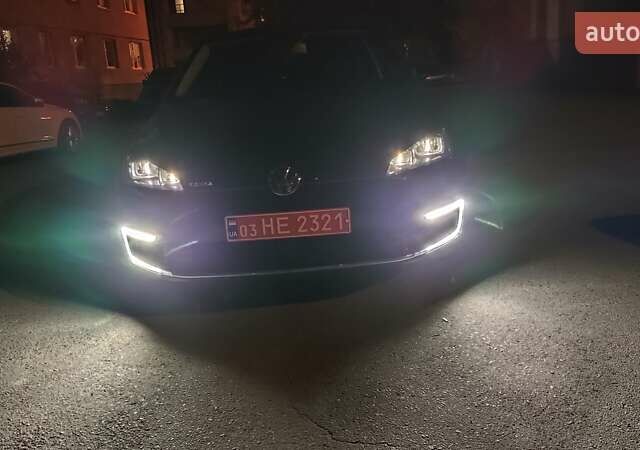 Черный Фольксваген e-Golf, объемом двигателя 0 л и пробегом 131 тыс. км за 9199 $, фото 71 на Automoto.ua