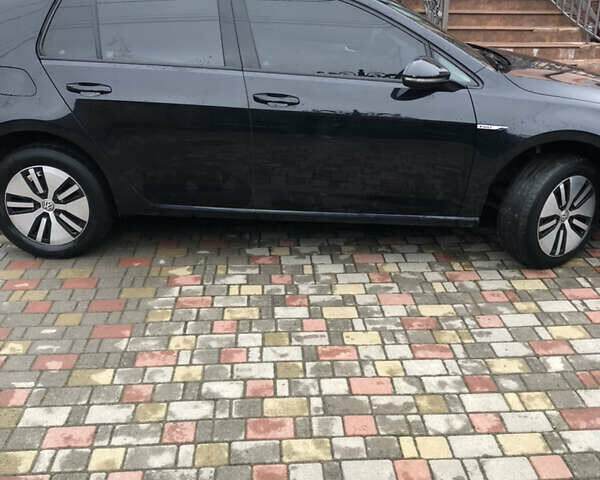 Черный Фольксваген e-Golf, объемом двигателя 0 л и пробегом 115 тыс. км за 11500 $, фото 4 на Automoto.ua