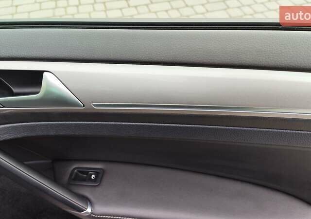 Черный Фольксваген e-Golf, объемом двигателя 0 л и пробегом 131 тыс. км за 9199 $, фото 34 на Automoto.ua