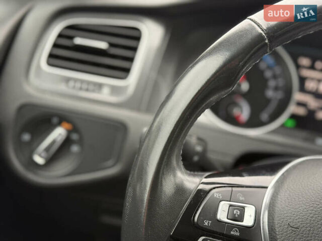 Черный Фольксваген e-Golf, объемом двигателя 0 л и пробегом 141 тыс. км за 8600 $, фото 20 на Automoto.ua