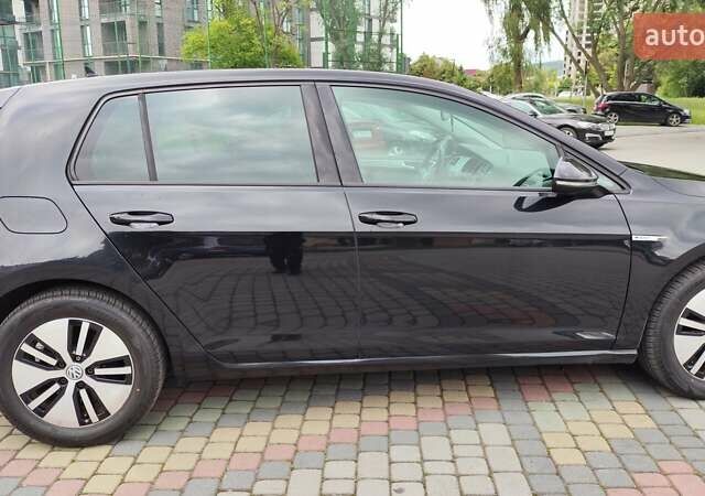 Черный Фольксваген e-Golf, объемом двигателя 0 л и пробегом 131 тыс. км за 9199 $, фото 6 на Automoto.ua