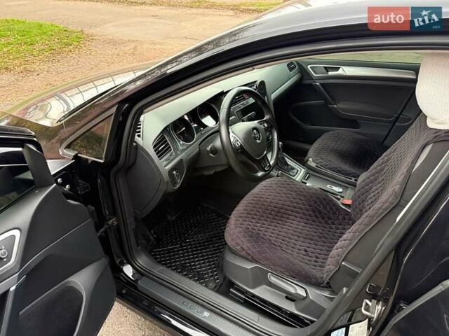 Черный Фольксваген e-Golf, объемом двигателя 0 л и пробегом 95 тыс. км за 10000 $, фото 3 на Automoto.ua