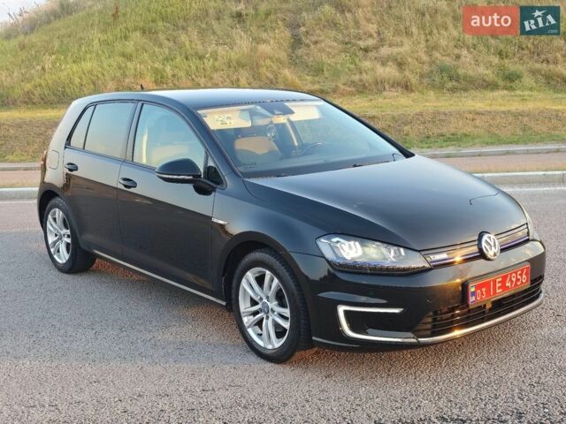 Черный Фольксваген e-Golf, объемом двигателя 0 л и пробегом 133 тыс. км за 9199 $, фото 5 на Automoto.ua