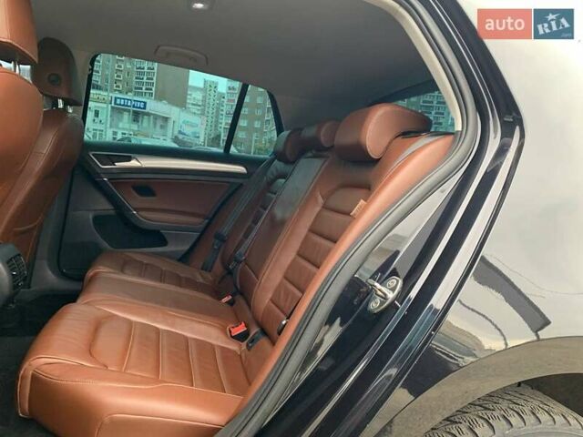 Черный Фольксваген e-Golf, объемом двигателя 0 л и пробегом 180 тыс. км за 11990 $, фото 9 на Automoto.ua