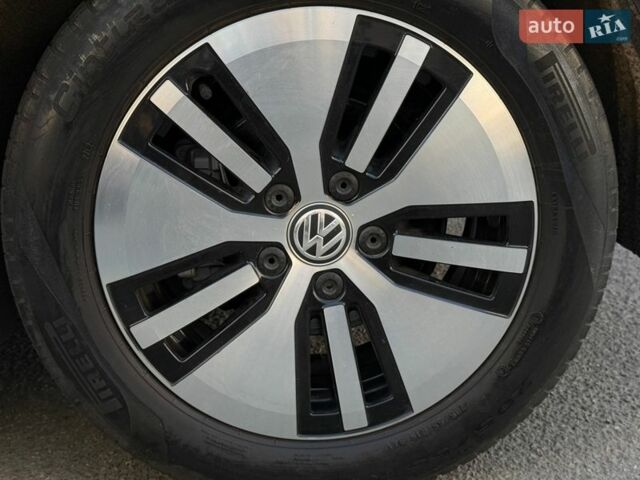 Чорний Фольксваген e-Golf, об'ємом двигуна 0 л та пробігом 118 тис. км за 9200 $, фото 32 на Automoto.ua