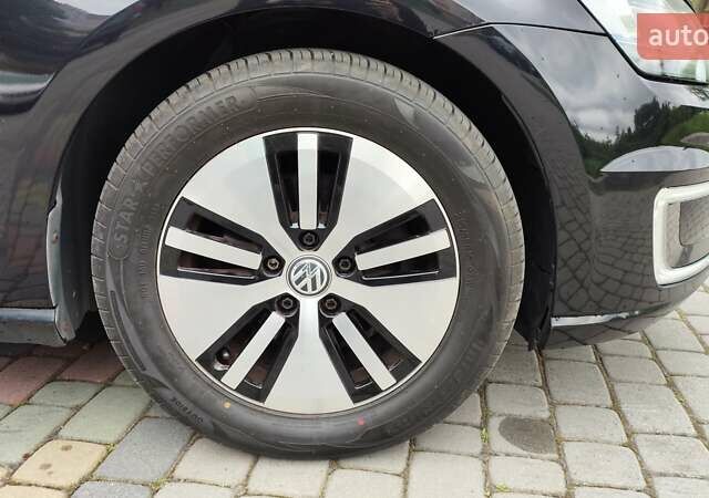 Черный Фольксваген e-Golf, объемом двигателя 0 л и пробегом 131 тыс. км за 9199 $, фото 14 на Automoto.ua