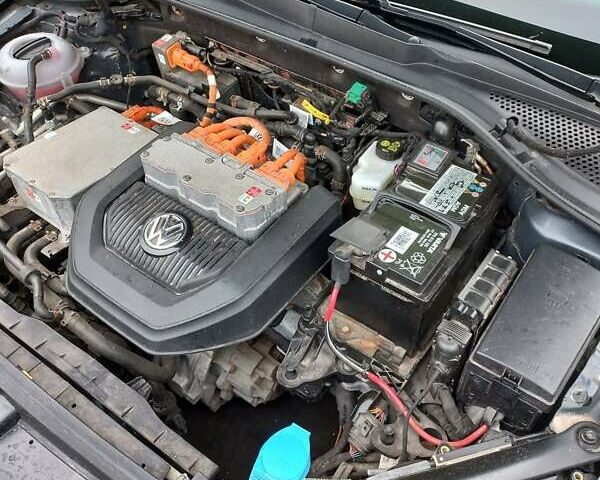 Черный Фольксваген e-Golf, объемом двигателя 0 л и пробегом 115 тыс. км за 10000 $, фото 16 на Automoto.ua