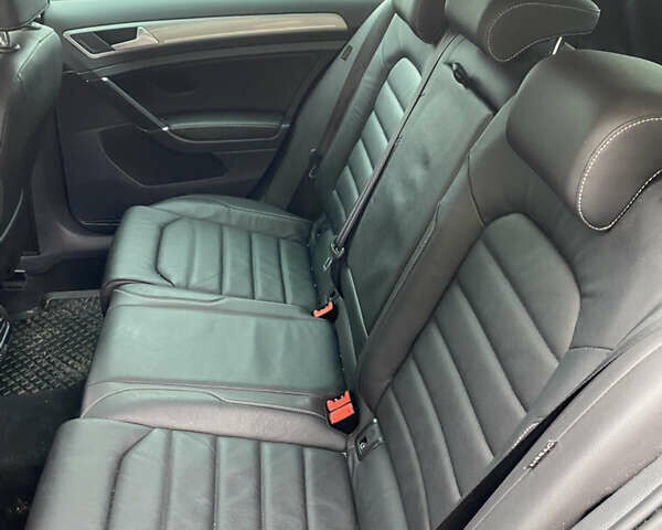Черный Фольксваген e-Golf, объемом двигателя 0 л и пробегом 156 тыс. км за 9290 $, фото 12 на Automoto.ua