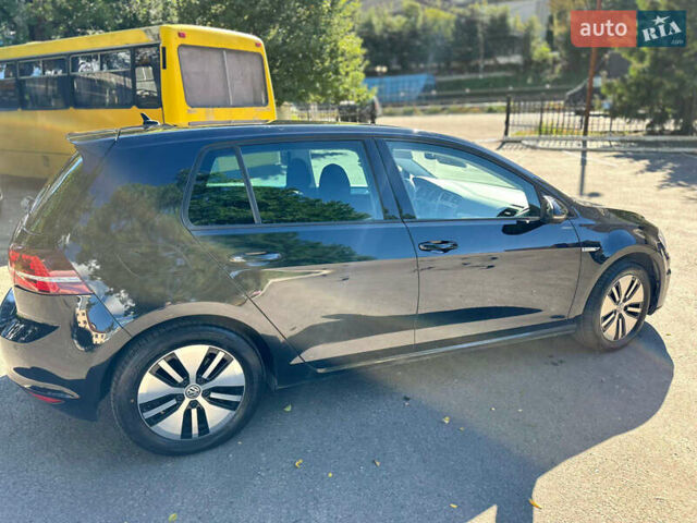 Черный Фольксваген e-Golf, объемом двигателя 0 л и пробегом 118 тыс. км за 8900 $, фото 10 на Automoto.ua