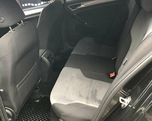 Черный Фольксваген e-Golf, объемом двигателя 0 л и пробегом 115 тыс. км за 11500 $, фото 9 на Automoto.ua