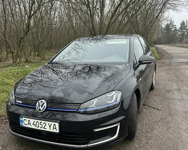 Черный Фольксваген e-Golf, объемом двигателя 0 л и пробегом 162 тыс. км за 9100 $, фото 1 на Automoto.ua