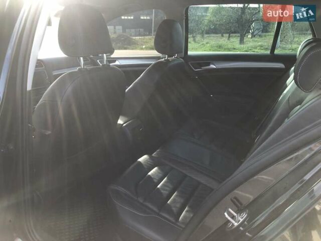 Черный Фольксваген e-Golf, объемом двигателя 0 л и пробегом 108 тыс. км за 10900 $, фото 31 на Automoto.ua