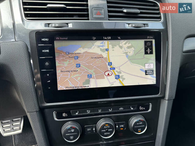 Черный Фольксваген e-Golf, объемом двигателя 0 л и пробегом 125 тыс. км за 16000 $, фото 30 на Automoto.ua