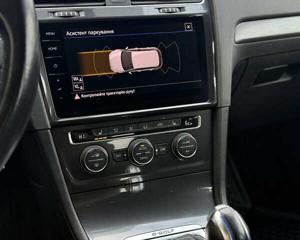 Чорний Фольксваген e-Golf, об'ємом двигуна 0 л та пробігом 119 тис. км за 10500 $, фото 13 на Automoto.ua