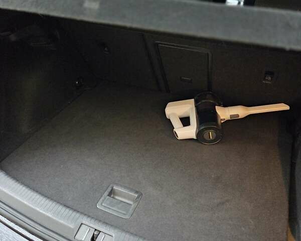 Черный Фольксваген e-Golf, объемом двигателя 0 л и пробегом 92 тыс. км за 17000 $, фото 20 на Automoto.ua