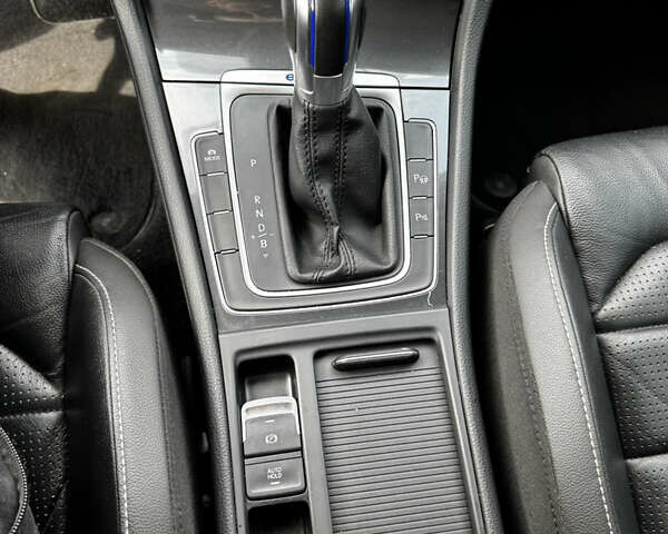 Черный Фольксваген e-Golf, объемом двигателя 0 л и пробегом 125 тыс. км за 16000 $, фото 26 на Automoto.ua
