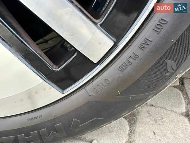 Чорний Фольксваген e-Golf, об'ємом двигуна 0 л та пробігом 133 тис. км за 12150 $, фото 58 на Automoto.ua