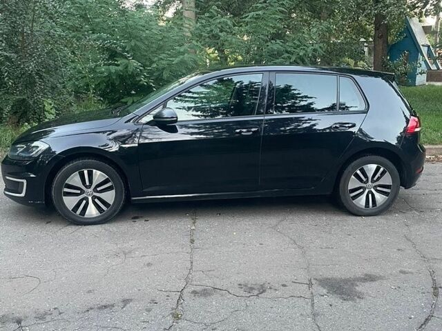 Чорний Фольксваген e-Golf, об'ємом двигуна 0 л та пробігом 143 тис. км за 13100 $, фото 2 на Automoto.ua