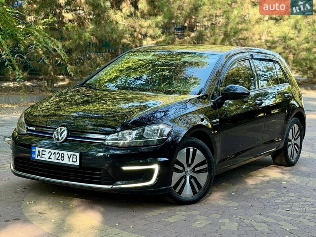 Чорний Фольксваген e-Golf, об'ємом двигуна 0 л та пробігом 135 тис. км за 11700 $, фото 4 на Automoto.ua