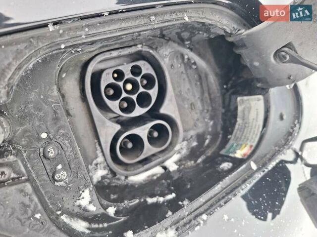 Чорний Фольксваген e-Golf, об'ємом двигуна 0 л та пробігом 145 тис. км за 11800 $, фото 12 на Automoto.ua