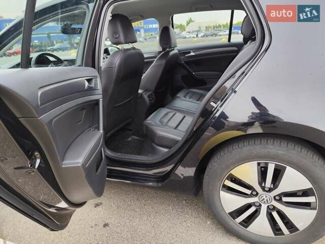 Чорний Фольксваген e-Golf, об'ємом двигуна 0 л та пробігом 77 тис. км за 12900 $, фото 19 на Automoto.ua