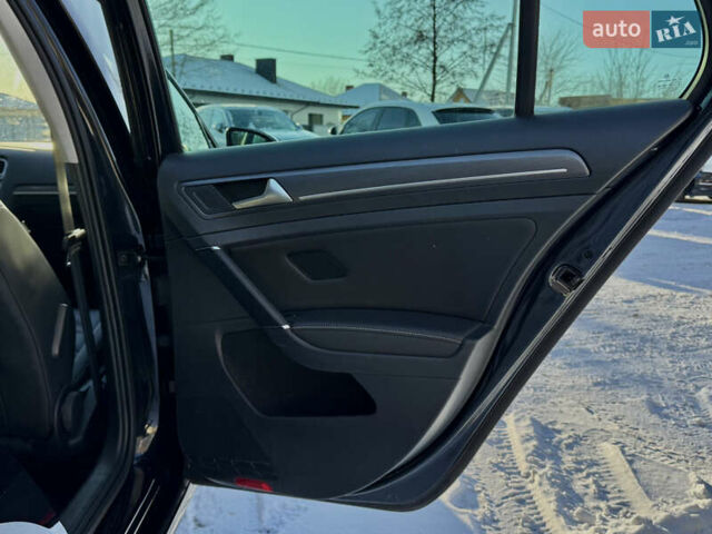 Черный Фольксваген e-Golf, объемом двигателя 0 л и пробегом 114 тыс. км за 12750 $, фото 46 на Automoto.ua