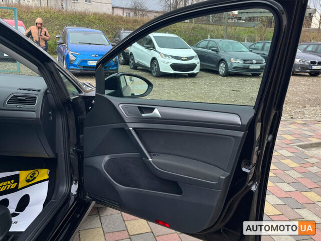 Черный Фольксваген e-Golf, объемом двигателя 36 л и пробегом 41 тыс. км за 14000 $, фото 20 на Automoto.ua