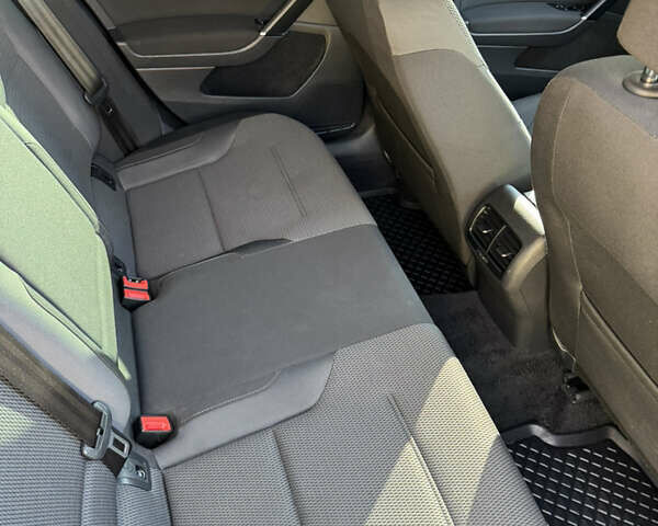 Черный Фольксваген e-Golf, объемом двигателя 0 л и пробегом 69 тыс. км за 13399 $, фото 10 на Automoto.ua