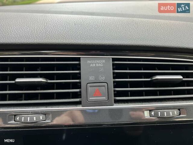 Черный Фольксваген e-Golf, объемом двигателя 0 л и пробегом 200 тыс. км за 15450 $, фото 35 на Automoto.ua