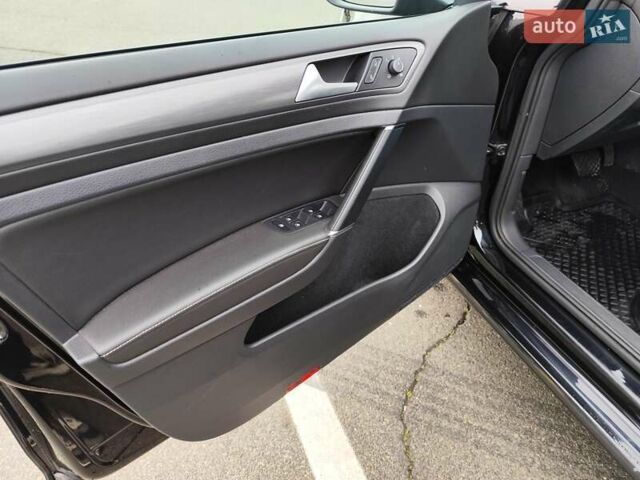 Чорний Фольксваген e-Golf, об'ємом двигуна 0 л та пробігом 77 тис. км за 12900 $, фото 23 на Automoto.ua