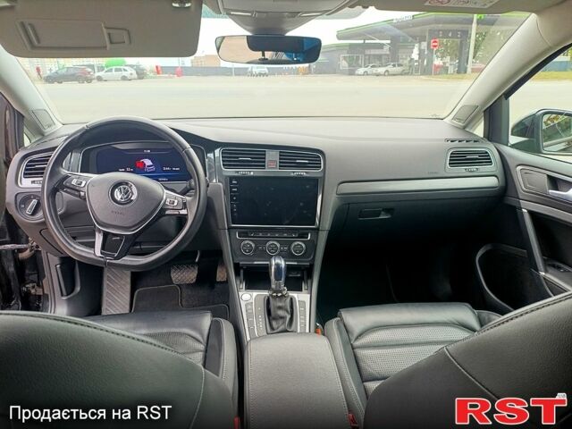 Чорний Фольксваген e-Golf, об'ємом двигуна 0 л та пробігом 120 тис. км за 16500 $, фото 4 на Automoto.ua