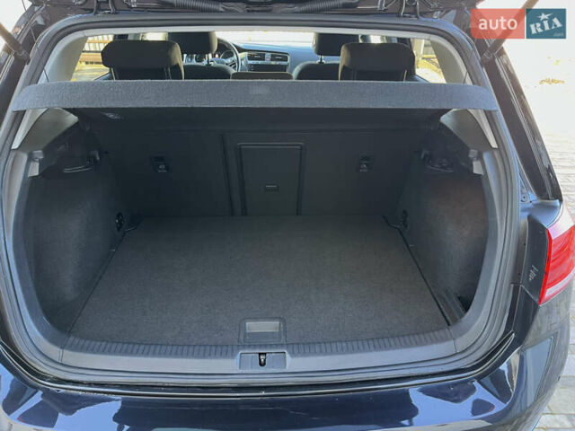 Чорний Фольксваген e-Golf, об'ємом двигуна 0 л та пробігом 51 тис. км за 13700 $, фото 27 на Automoto.ua