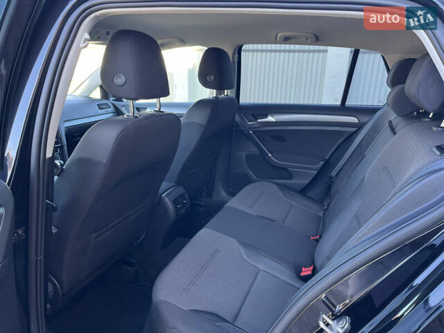 Чорний Фольксваген e-Golf, об'ємом двигуна 0 л та пробігом 51 тис. км за 13700 $, фото 16 на Automoto.ua