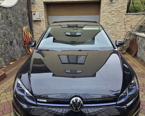 Черный Фольксваген e-Golf, объемом двигателя 0 л и пробегом 92 тыс. км за 17000 $, фото 3 на Automoto.ua