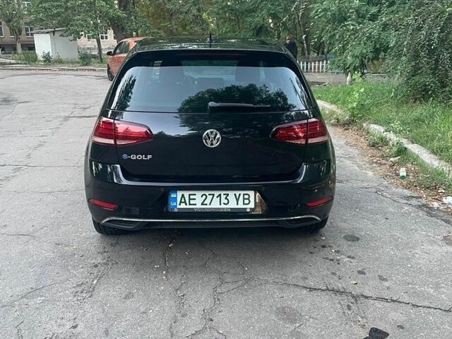 Чорний Фольксваген e-Golf, об'ємом двигуна 0 л та пробігом 143 тис. км за 13100 $, фото 6 на Automoto.ua